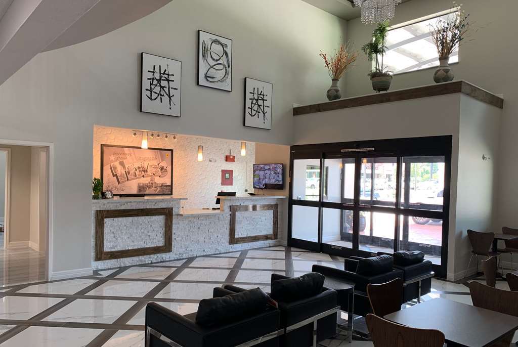 Super 8 By Wyndham Kingwood Houston North Hotel Porter Interior photo